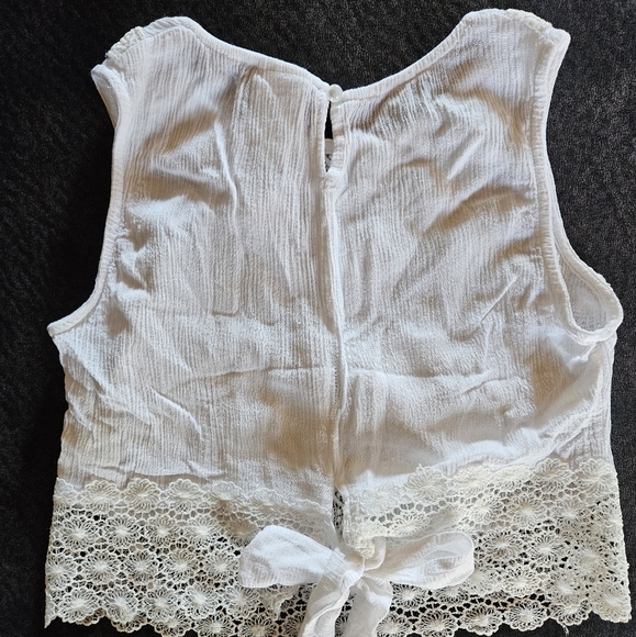 White crop top - Picture 2 of 2